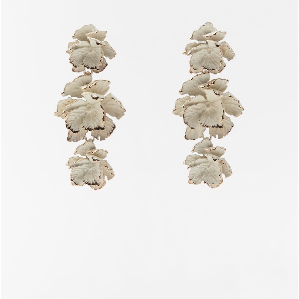 Zara Enameled flower earrings